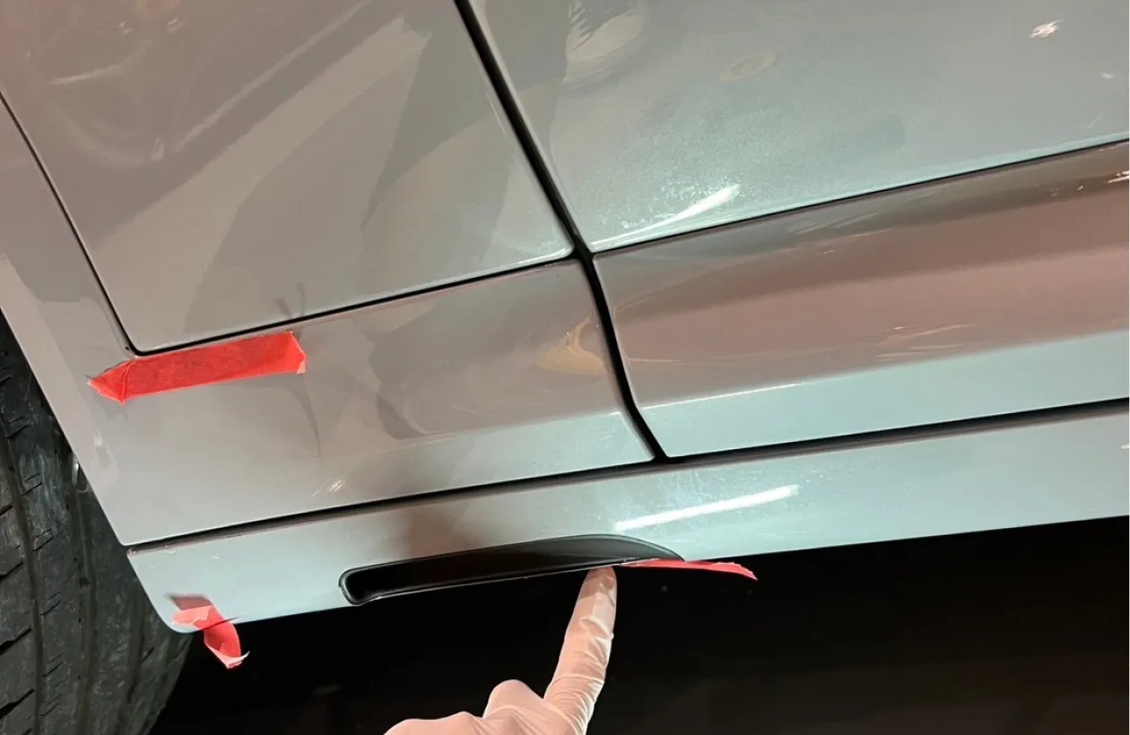 カッター使用された高級車画像2