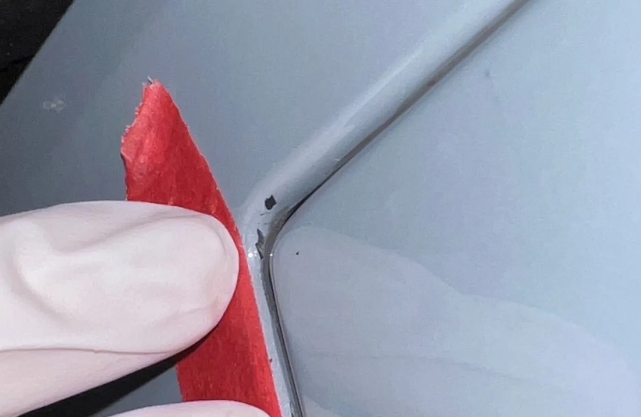 カッター使用された高級車画像4