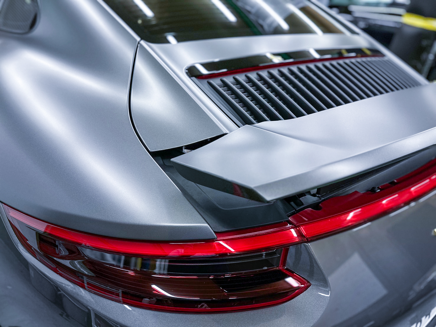 911_9912_rearwing