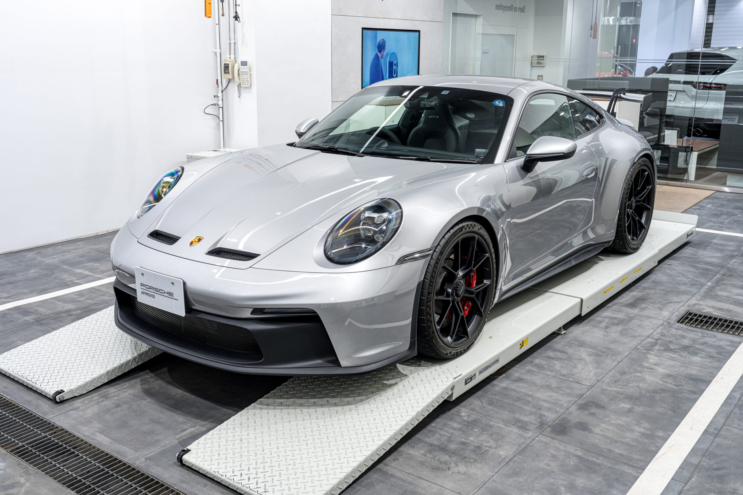 ポルシェ911GT3にプロテクションフィルムを施工!