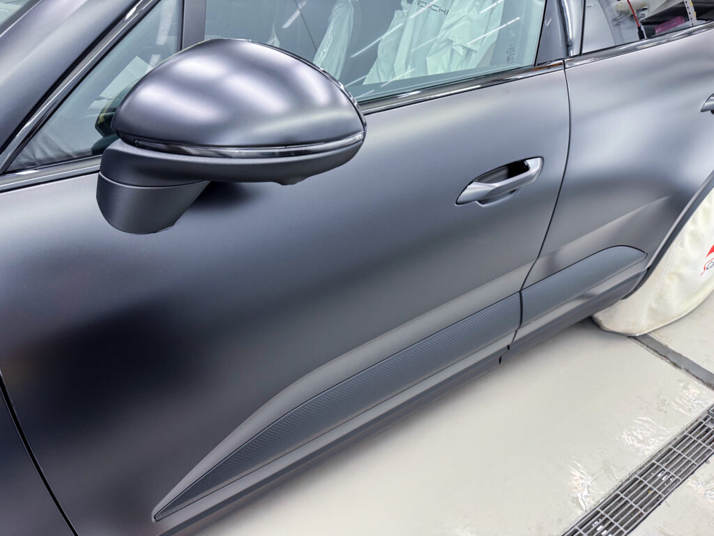スマートカーサービス_プロテクションフィルム_Macan EV_カスタム