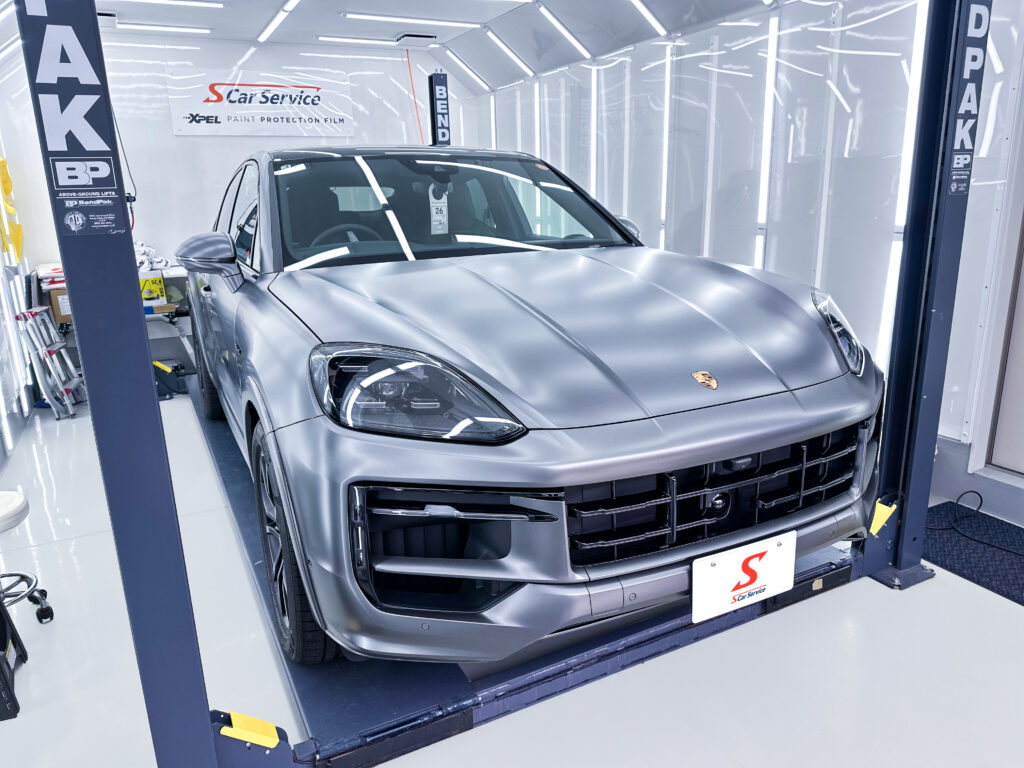 スマートカーサービス_ポルシェ Cayenne S E-Hybrid Coupe_プロテクションフィルム