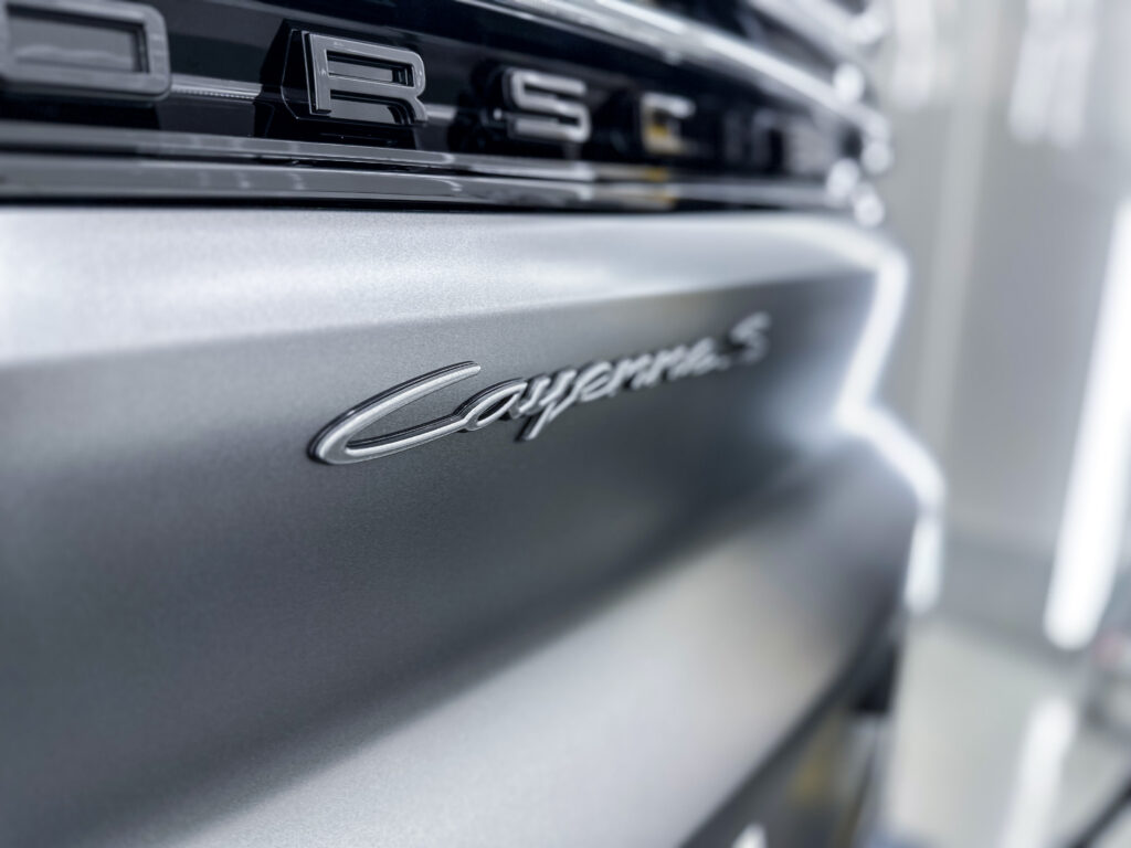 スマートカーサービス_ポルシェ Cayenne S E-Hybrid Coupe_プロテクションフィルム