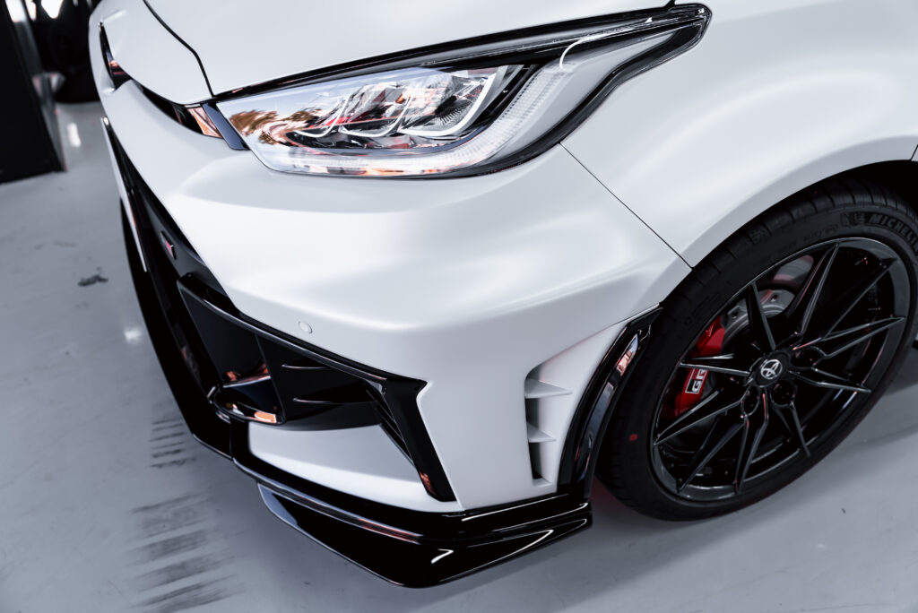 スマートカーサービス_トヨタ_ GRヤリス_プロテクションフィルム
