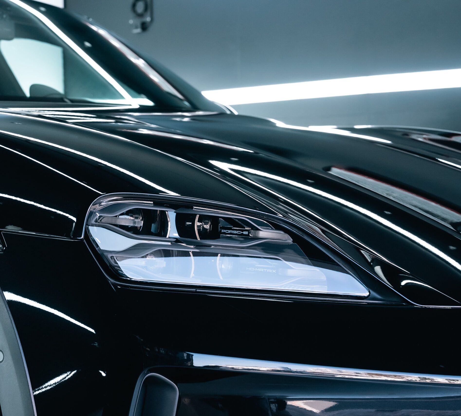 スマートカーサービス_ポルシェ_ タイカン_クロスツーリスモ_プロテクションフィルム
