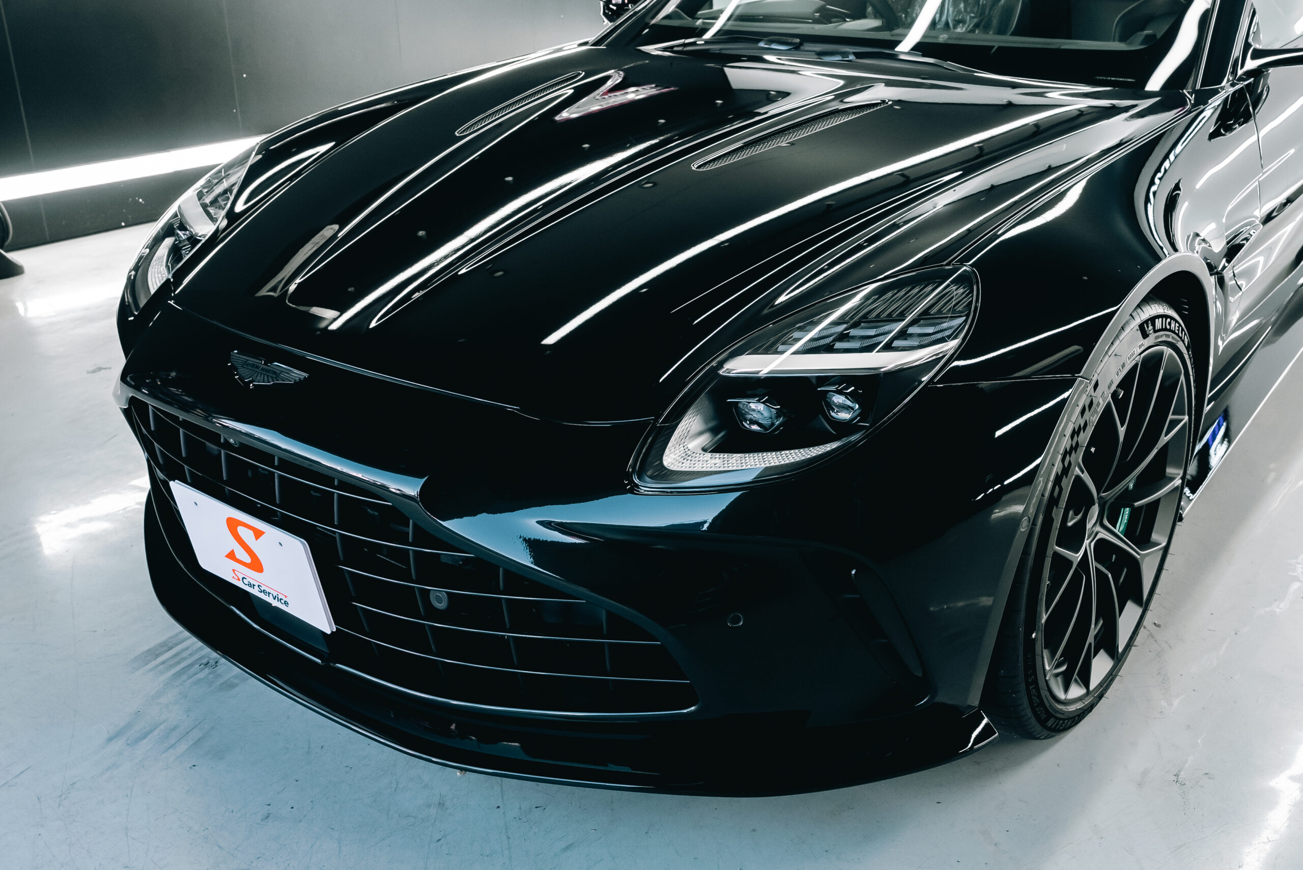 スマートカーサービス_アストンマーティン_ ヴァンテージ_プロテクションフィルム