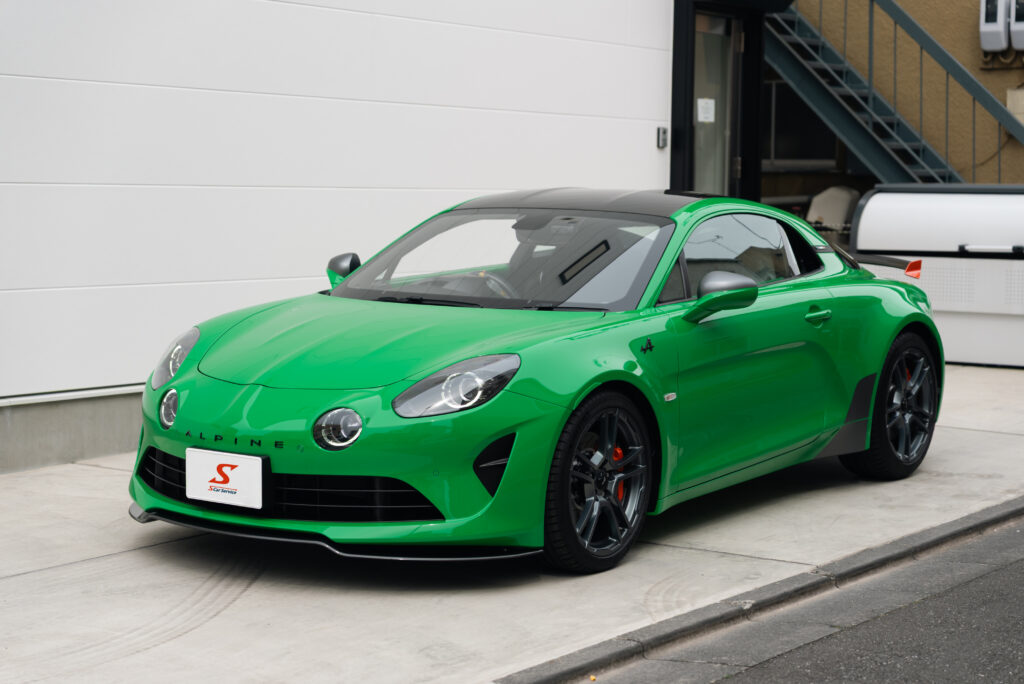 スマートカーサービスで施工したALPINE A110Sのプロテクションフィルム施工後の外観