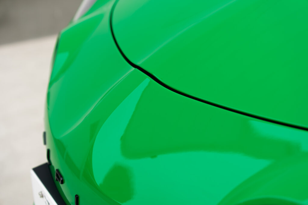 スマートカーサービスで施工したALPINE A110Sのプロテクションフィルム施工後の外観