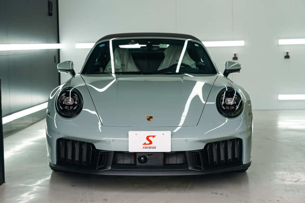 スマートカーサービスで施工したポルシェ911 Carrera 4 GTSのプロテクションフィルム施工後の外観