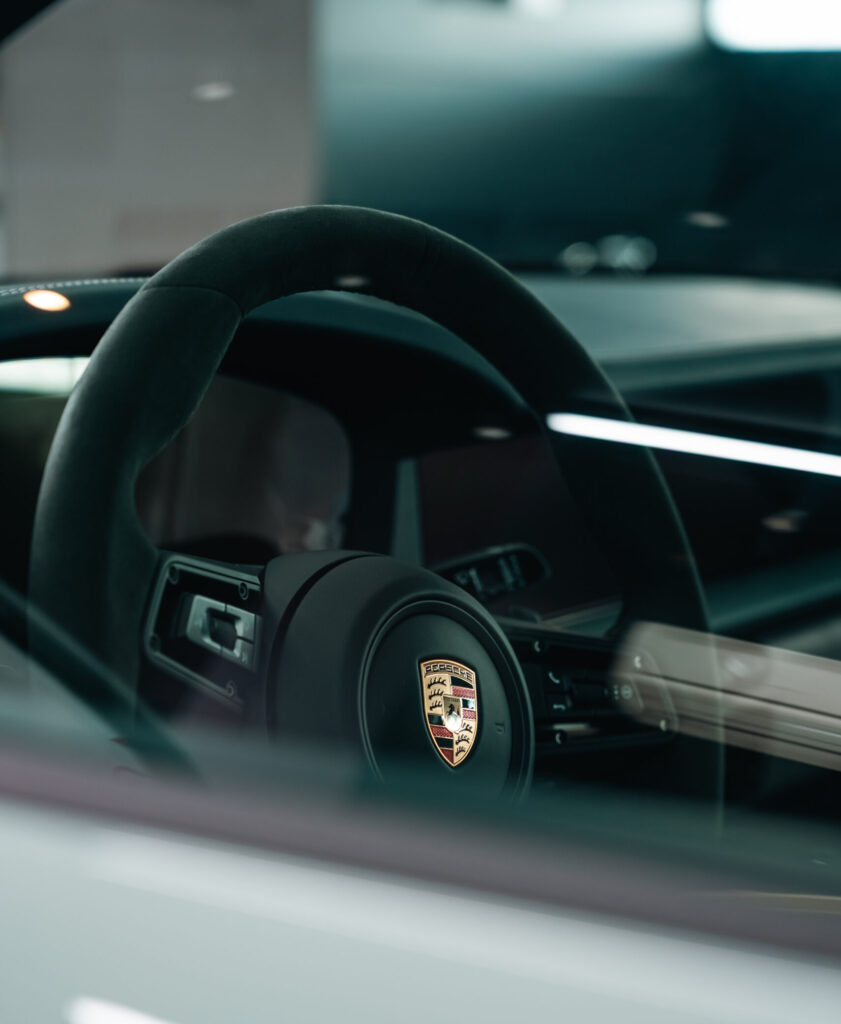 スマートカーサービスで施工したポルシェ911 Carrera 4 GTSのプロテクションフィルム施工後の外観