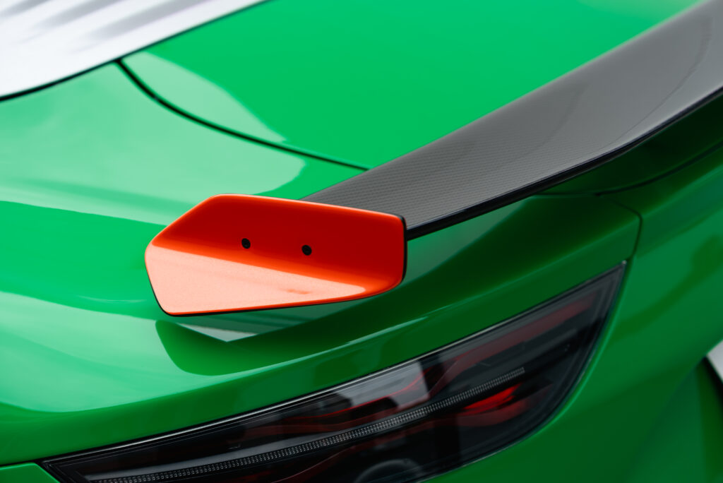 スマートカーサービスで施工したALPINE A110Sのプロテクションフィルム施工後の外観